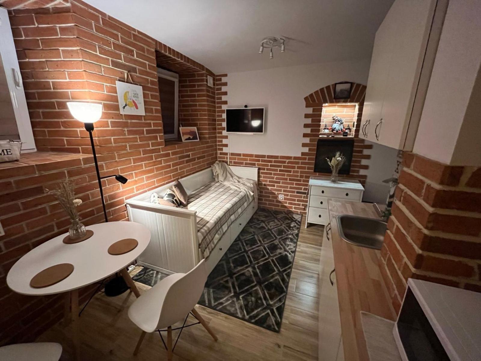 Mini Apartament W Centrum Krakowa Appartement Buitenkant foto