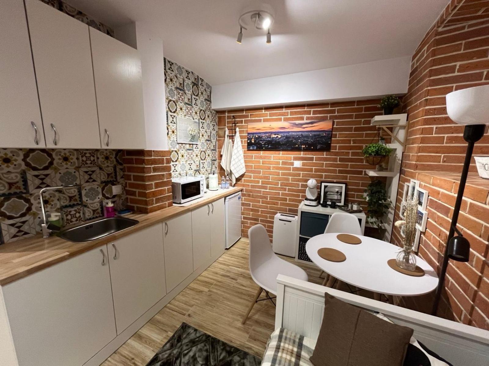 Mini Apartament W Centrum Krakowa Appartement Buitenkant foto